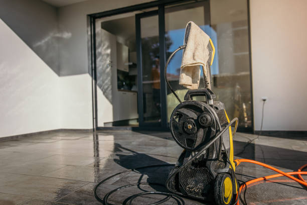 Best Rust Removal  in Copiague, NY